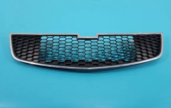 Chevrolet Cruze Front bumper upper radiator grill 96832937 IMPRK1473018