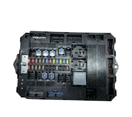 Jaguar XF X250 Fuse module BX2314B476AA 7370030730