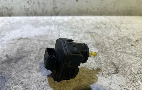 Audi A6 S6 C5 4B Headlight level adjustment motor 4B0941295