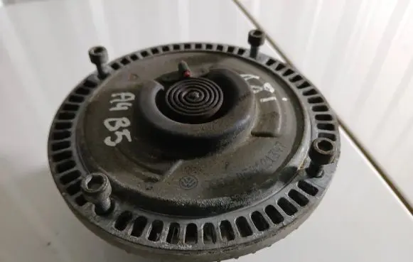 Audi A4 S4 B5 8D Viscous fan clutch 058121347