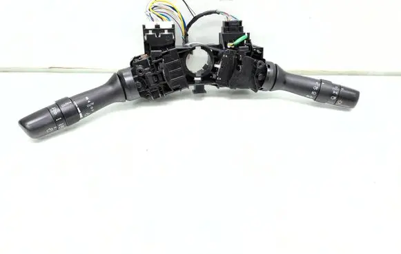 Toyota Yaris XP210 Wiper turn signal indicator stalk/switch 17F938 173832