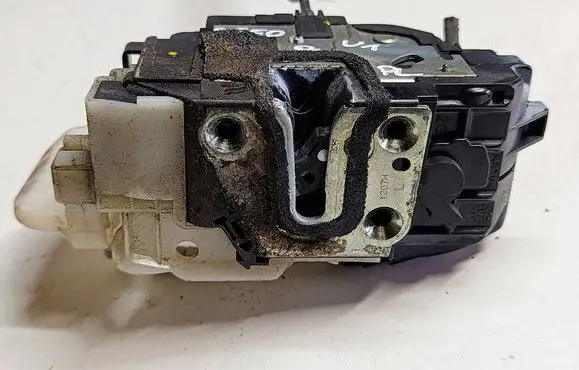 KIA Ceed Front door lock AWF14