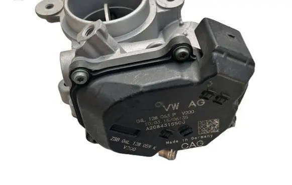 Volkswagen Golf VII Throttle valve 04L128063P A2C84315500 04L128065