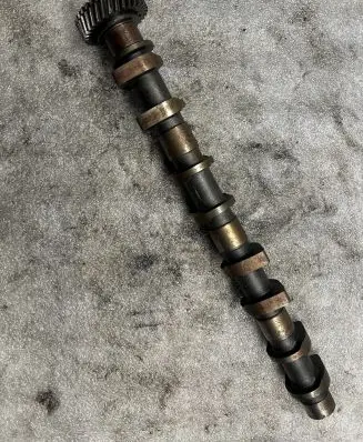 Opel Astra J Camshaft 