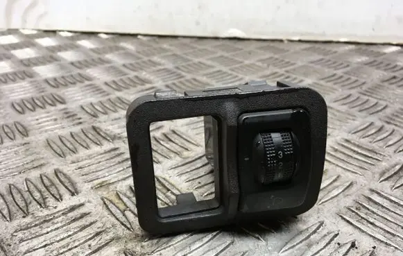 Hyundai Trajet Light switch 848403A900