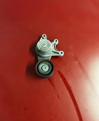 BMW X3 F25 Generator/alternator belt tensioner 7594969