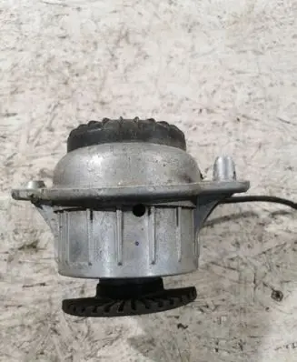 Mercedes-Benz S W222 Engine mount bracket A2222407617