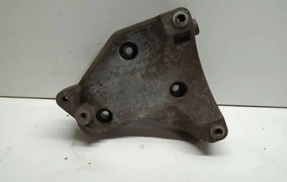 BMW X5 E70 A/C compressor mount bracket 7799863 59280110