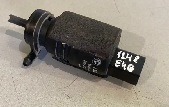 BMW 3 E46 Windscreen/windshield washer pump 8362154