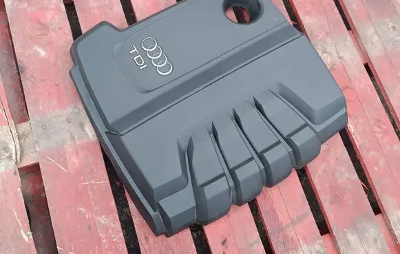 Engine cover (trim)
