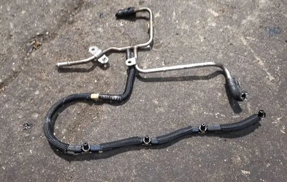 Fuel return line/hose