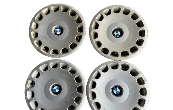 BMW 5 E39 R15 wheel hub/cap/trim 36131093324