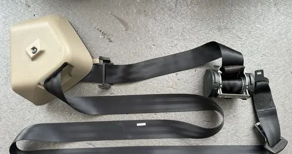Nissan Terrano Rear seatbelt 888540F060