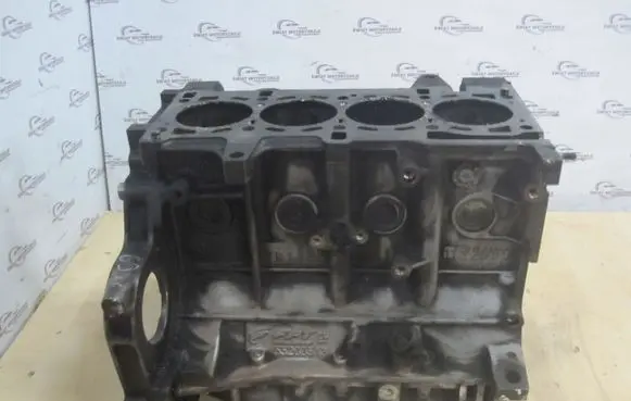 Opel Astra H Engine block 55200513