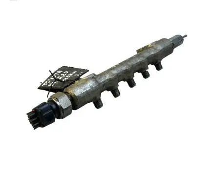 Toyota Corolla Verso AR10 Fuel main line pipe
