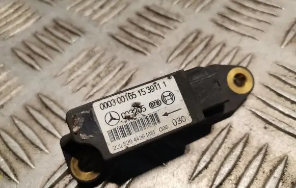 Mercedes-Benz S W220 Airbag deployment crash/impact sensor 2208204426