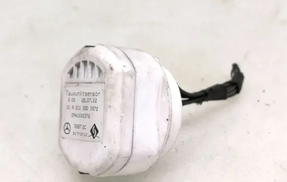 Mercedes-Benz E W211 Interior temperature sensor A2118300572