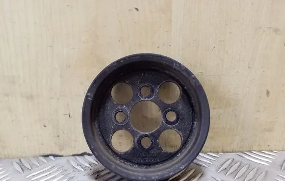 Volvo XC60 Power steering pump pulley 30731821