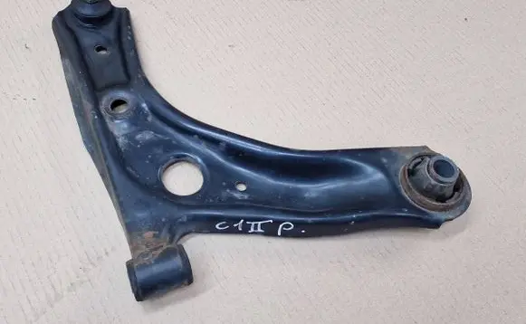 Citroen C1 Front lower control arm/wishbone 