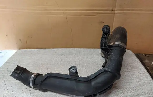 Volkswagen Golf VI Intercooler hose/pipe 1K0145770AE