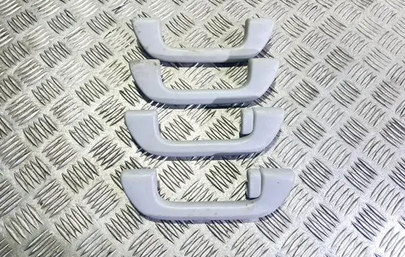 Honda CR-V A set of handles for the ceiling 