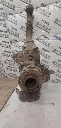 Alfa Romeo GT Front wheel hub spindle knuckle