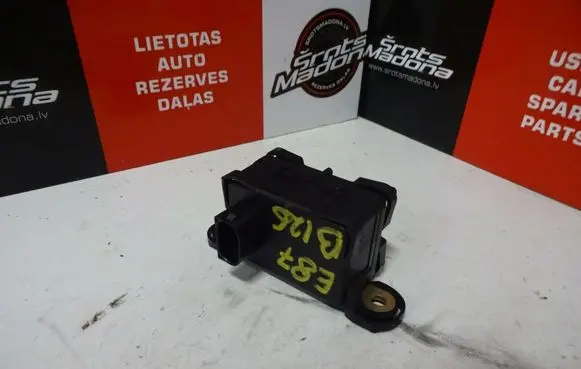 BMW 1 E81 E87 ESP acceleration yaw rate sensor 6762769