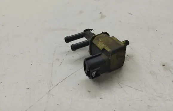 Infiniti FX Valve vacuum K5T48481