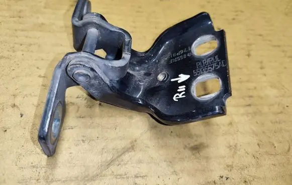 Jeep Grand Cherokee (WJ) Rear door lower hinge