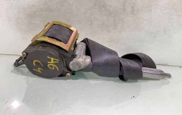 Audi A6 S6 C4 4A Front seatbelt 4a0857705ae