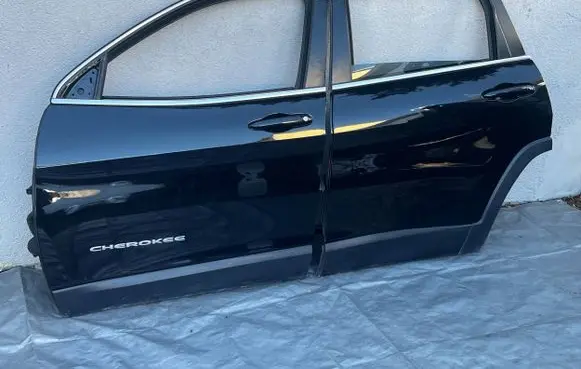 Jeep Cherokee Front door