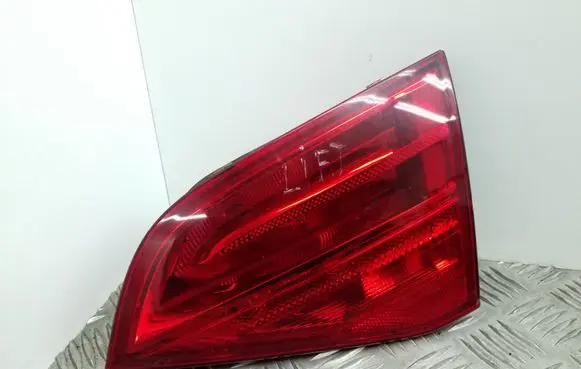 Audi A4 S4 B8 8K Tailgate rear/tail lights 8K9945094