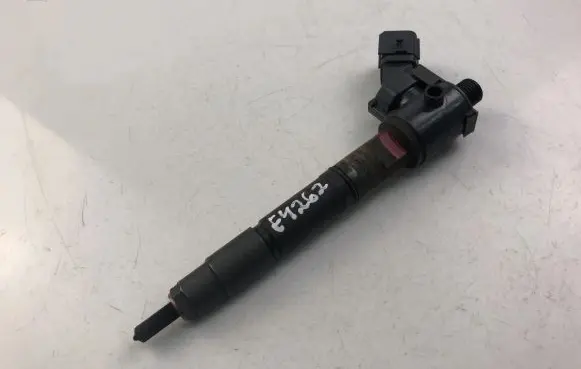Volvo S90, V90 Fuel injector 31405404