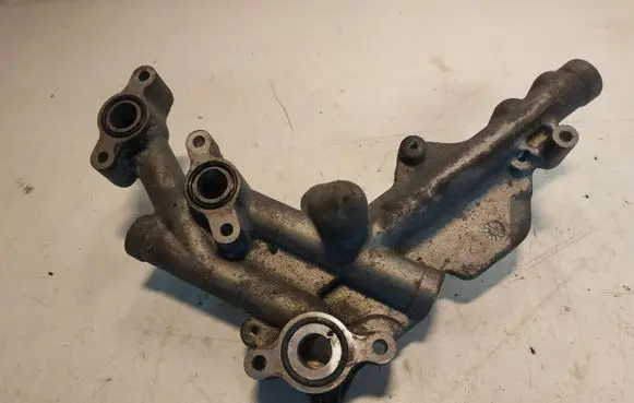 Toyota RAV 4 (XA30) Engine coolant pipe/hose