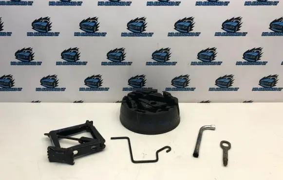 Volkswagen PASSAT B6 Tool set 13162851