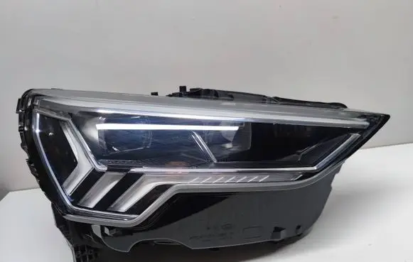 Audi Q3 F3 Headlight/headlamp 83A941034
