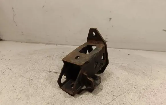Jaguar XE Radiator mount bracket GX738A291CC