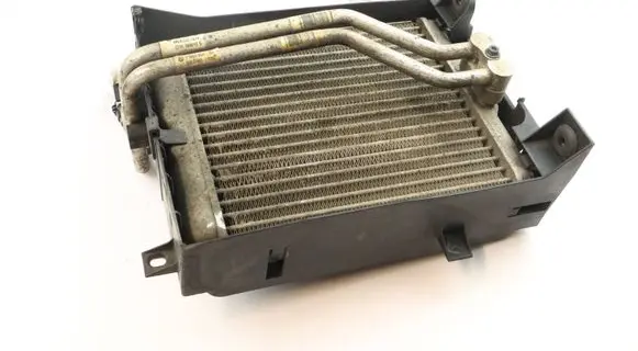 BMW X5M E70 Engine oil radiator 7589518 7589520 71980003