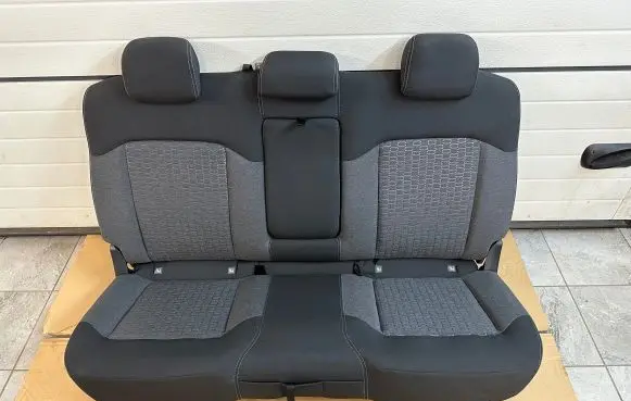 Ford Ranger IV Rear seat 
