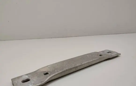 Engine mounting bracket