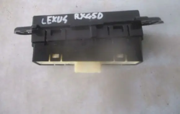 Lexus RX 450H A set of switches
