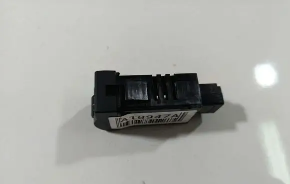 Mazda 3 I Headlight level height control switch BP4K666F0