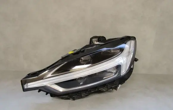Volvo XC60 Headlight/headlamp 32133548