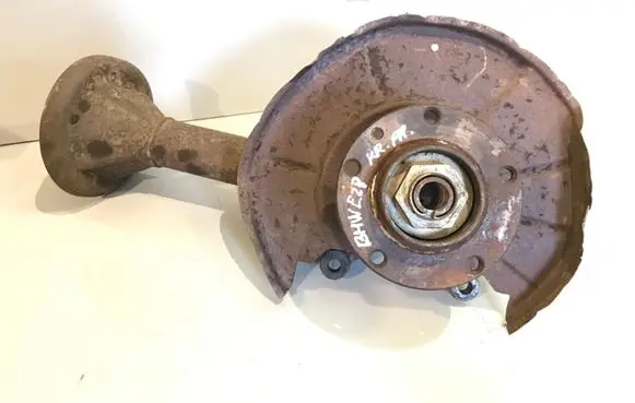 BMW 5 E28 Front wheel hub spindle knuckle