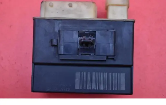 Citroen DS3 Relay mounting block 9652021180