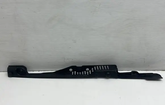 Volvo S60 Engine bonnet/hood lock trim molding 31479546