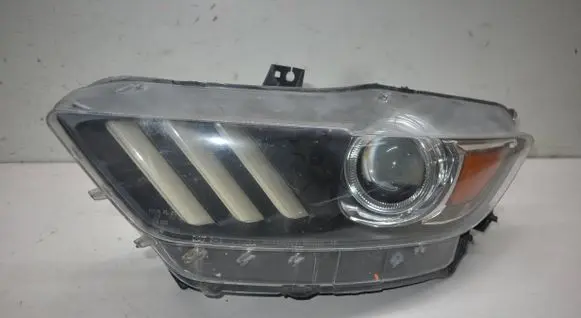 Ford Mustang VI Headlight/headlamp
