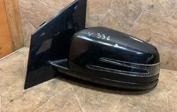 Mercedes-Benz B W246 W242 Front door electric wing mirror A2468102916