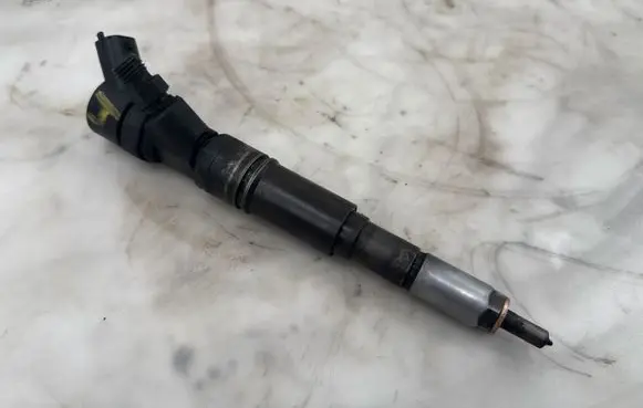 Fuel injector