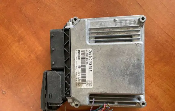 Mercedes-Benz Vito Viano W639 Engine control unit/module A6461503891